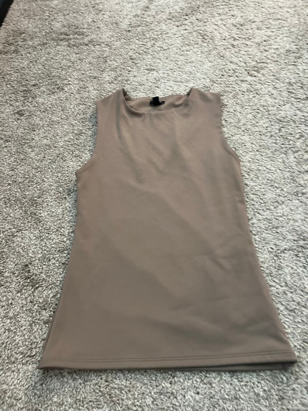 EXPRESS Body Contour Sleeveless Sculpt Tank – Taupe / Mocha – XXS 🤎